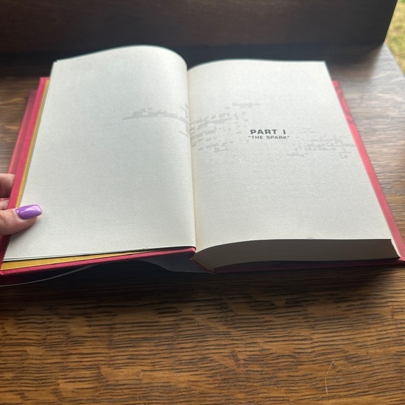 3/$20💥 Catching Fire by Suzanne Collings Fiction Literary Hardcover Book - Picture 7 of 15